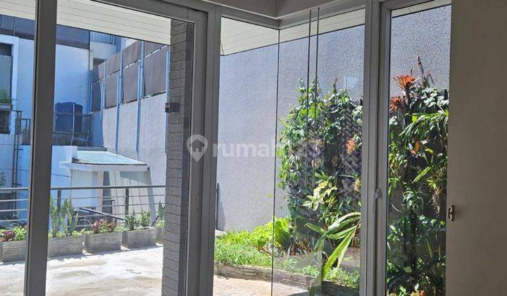 Dijual Rumah Lux Di Setramurni Semi Furnished 2