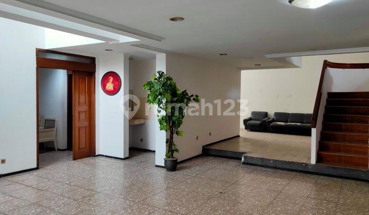 Jual Rumah Sayap Jalan Riau Kotak 2 Lantai Jual Rumah Sayap Jalan Riau Kotak 2 Lantai