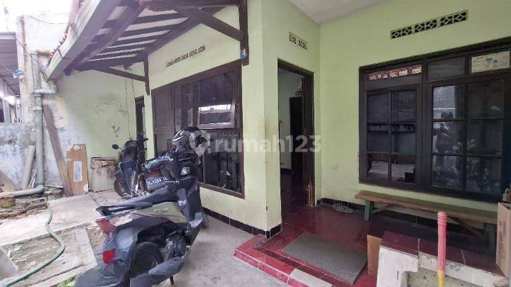 Dijual Rumah Sayap Jl Suryani Pusat Kota Strategis 1