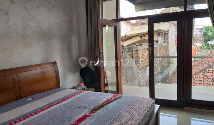 Rumah Mewah Kolam Renang 16 Kamar Cocok Dibuat Guest House di Daerah Turis  8