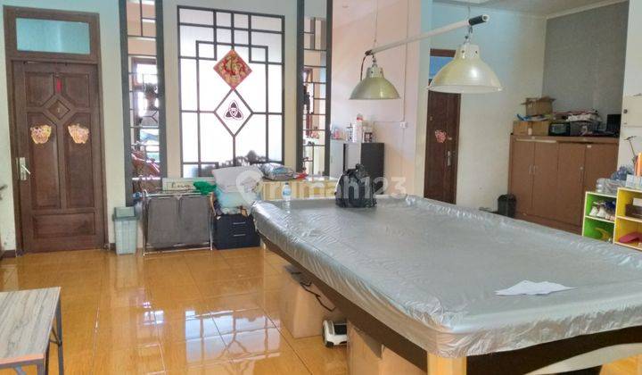 Rumah Mewah Kolam Renang 16 Kamar Cocok Dibuat Guest House di Daerah Turis  10