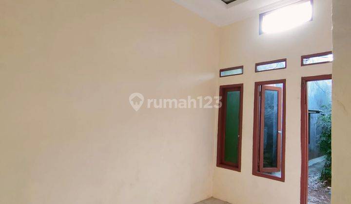 Rumah 5menit ke stasiun, pasar dan jalur angkot 5