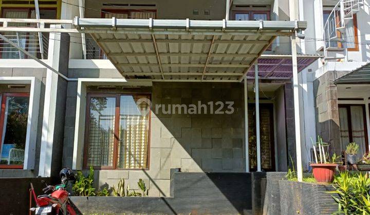 Disewakan Rumah 2 Lantai Daerah Pondok Hijau Bandung,bagus SHM 1