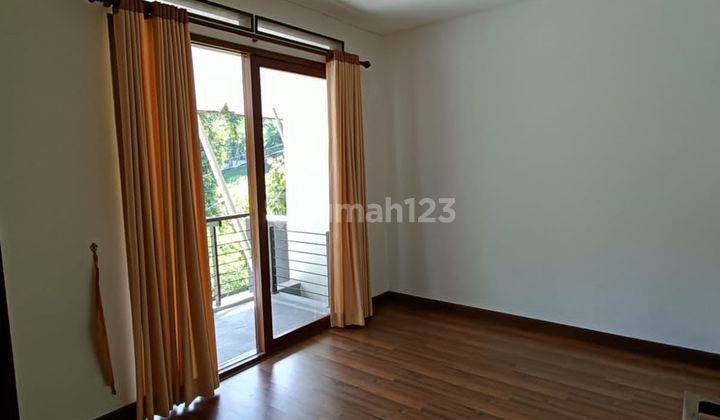 Disewakan Rumah 2 Lantai Daerah Pondok Hijau Bandung,bagus SHM 11