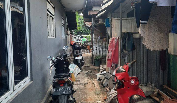 Rumah Area Jagakarsa Pinggir Jalan Raya 1