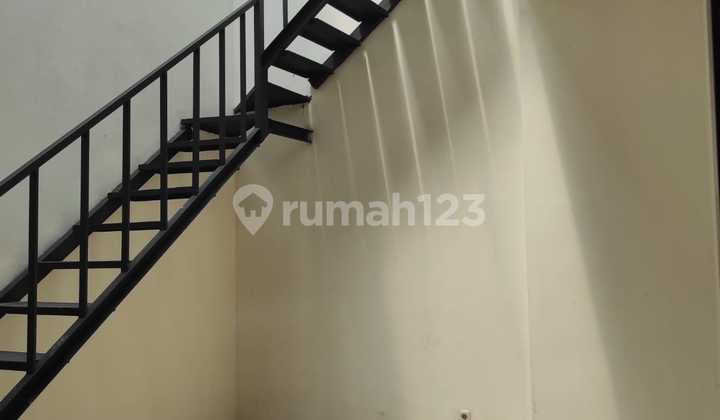 Disewakan Rumah Dalam Townhouse  2