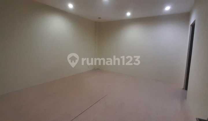 Gedung Cocok untuk Klinik Cafe Kantor 2 Lantai Senopati Area