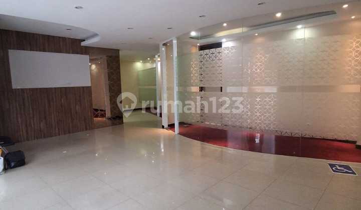 For Rent: Stand Alone Commercial Building in Senopati Area, Suitable for a Clinic