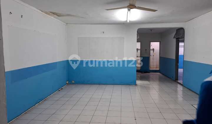 RADIO BUSINESS HOUSE 2