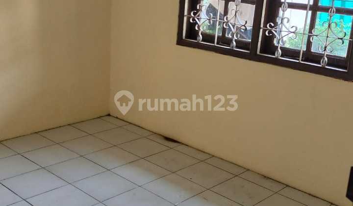 Rumah Bagus Unfurnished di Pondok Bambu, Jakarta Timur 3