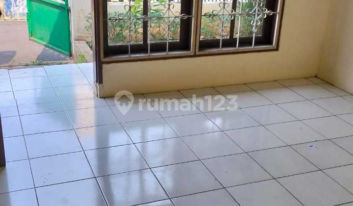 Rumah Bagus Unfurnished di Pondok Bambu, Jakarta Timur 4