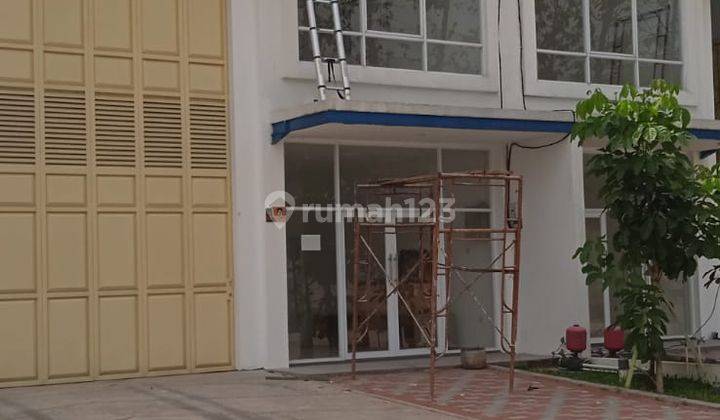 Disewakan Gudang Siap Pakai 2 Lantai di Bizpak Bekasi 2