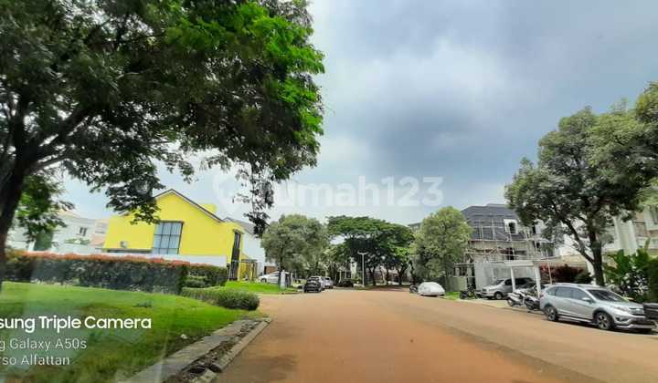 DISEWAKAN RUMAH MEWAH DI CLUSTER VASA LAKE DI LIPPO CIKARANG 2