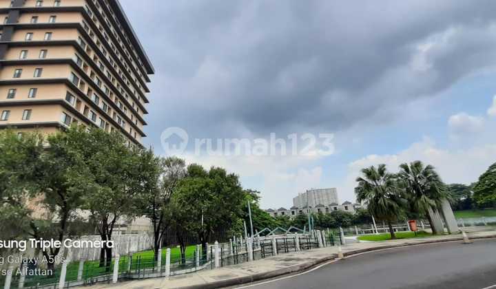 DISEWAKAN RUMAH MEWAH DI CLUSTER VASA LAKE DI LIPPO CIKARANG 2