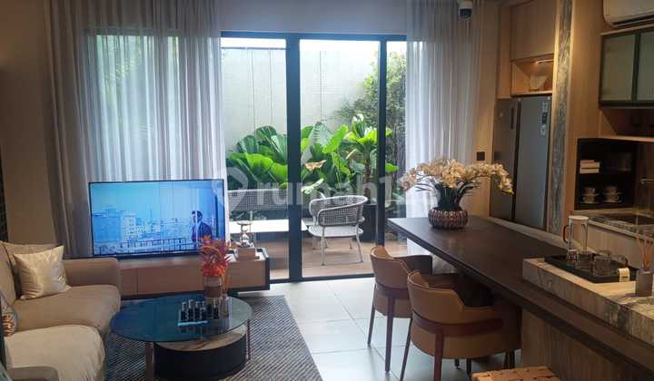 Rumah Clasic Modern,Waterfront Lippo Cikarang,Club House, Harga 1M An