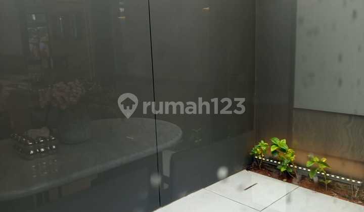 Luxury Affordable House, 3 Floors, 800 Million in Lippo Cikarang 2