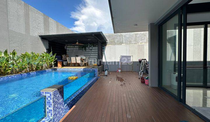 RUMAH MEWAH KAWASAN ELIT LYNDON NAVAPARK BSD PRIVATE POOL 2