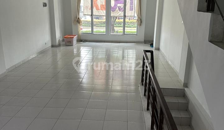 RUKO TOL BOULEVARD BSD HADAP JALAN RAYA UTAMA BSD