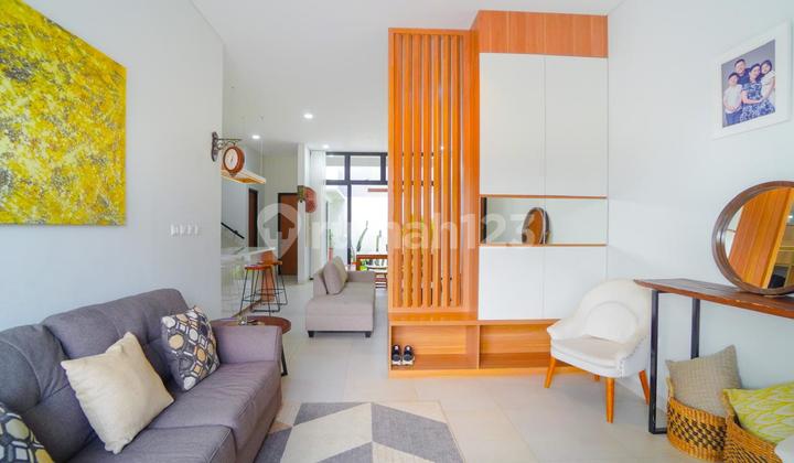 Neat and Attractive Semi-Furnished House Amalfi Gading Serpong