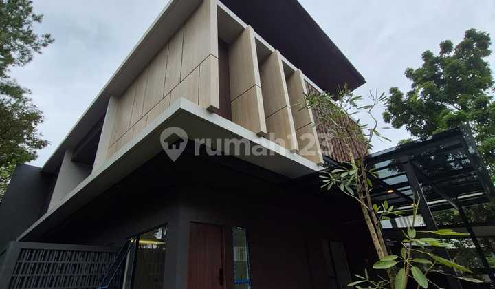 New Independent Building House in BSD, Cool and Luxurious New Independent Building House in BSD, Cool and Luxurious