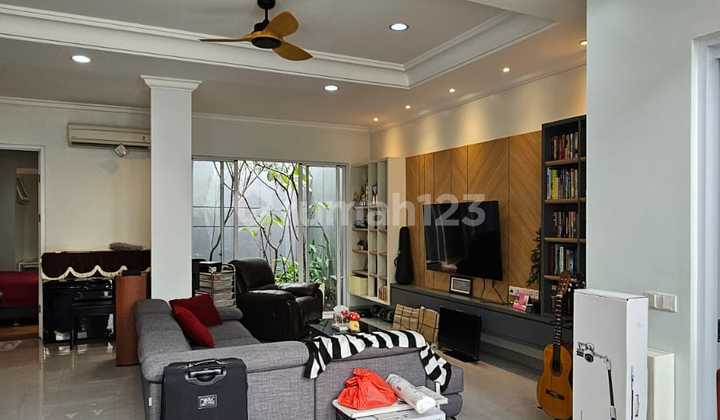 PRICE DROP FOR COMFORTABLE HOUSE SHEFFIELD GREENWICH BSD