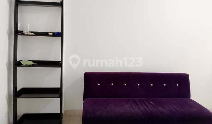 Disewakan 2 BR Apartemen semi furnished  2