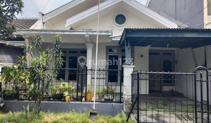 Disewakan Rumah Dua Lantai Sulfat Malang 1