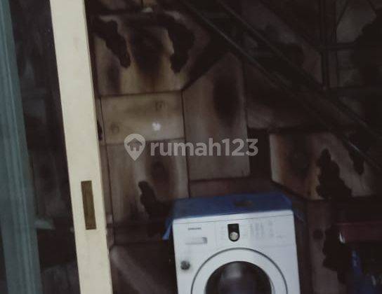 Disewakan Rumah Dua Lantai Sulfat Malang 10