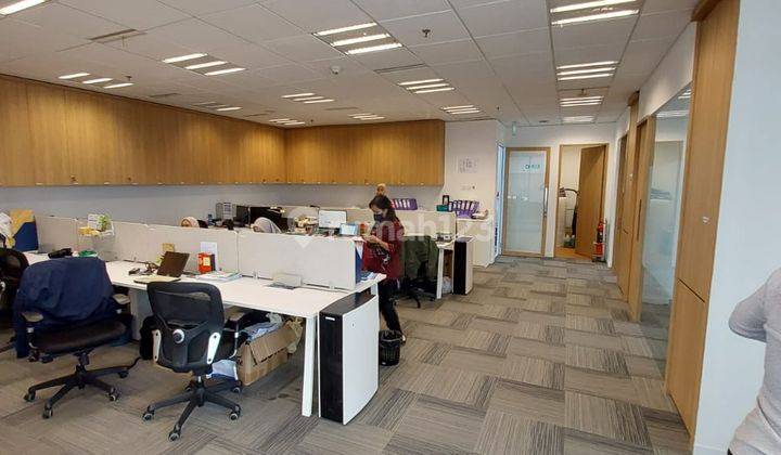 Sewa Kantor Furnished 184 M2 di Tempo Scan Tower Nego 1