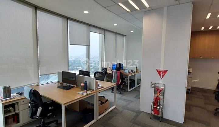 Sewa Kantor Furnished 184 M2 di Tempo Scan Tower Nego 4