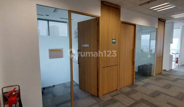 Sewa Kantor Furnished 184 M2 di Tempo Scan Tower Nego 9