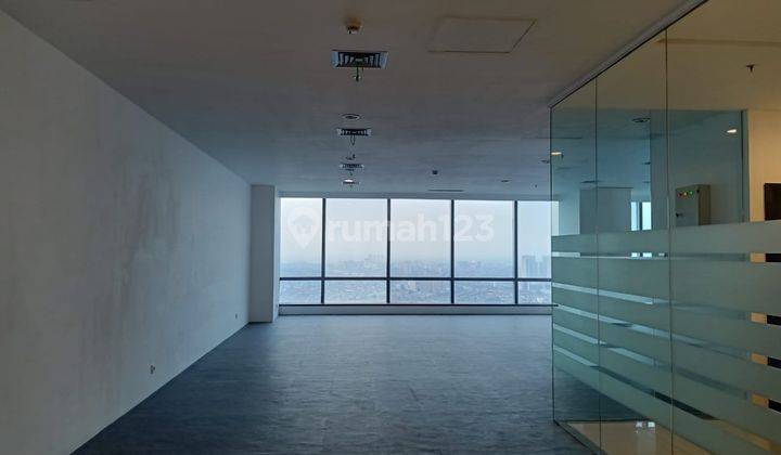 Sewa Kantor 174 M2 Siap Pakai di Soho Capital Jakbar Termurah 6