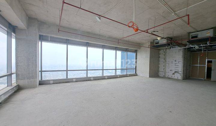 Sewa Kantor 567 M2 di Soho Capital Jakbar Kondisi Bare 4