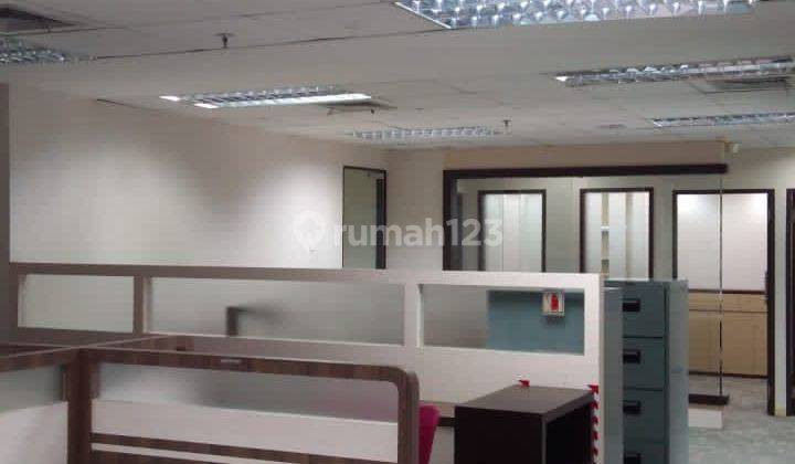 Sewa Murah Kantor 350 M2 Furnished di Uob Plaza Thamrin, Hrg Nego 1