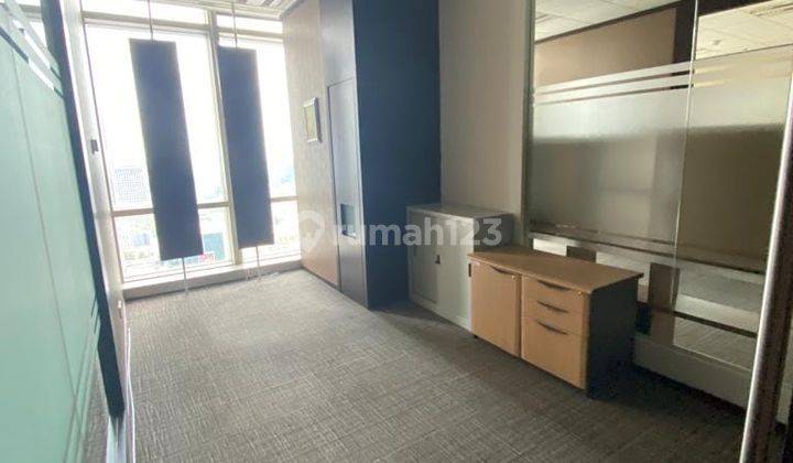 Sewa Kantor 200 M2 Furnished di The Plaza Office Tower, Nego 2