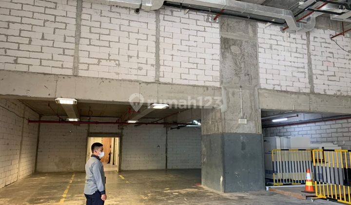 Sewa Utk Retail 641 M2 di Menara Astra Sudirman, Exclusive, Prime 2