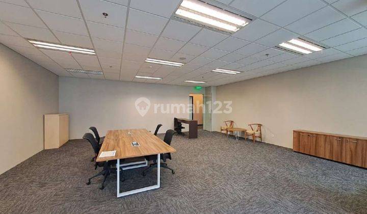 For Rent Kantor Semi Furnish 110 M2 di Prudential Center Kokas, Murah 2