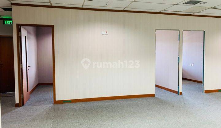 For Rent Kantor Sdh Partisi 126 M2 di Cibis Eight Tb Simatupang, Nego 1