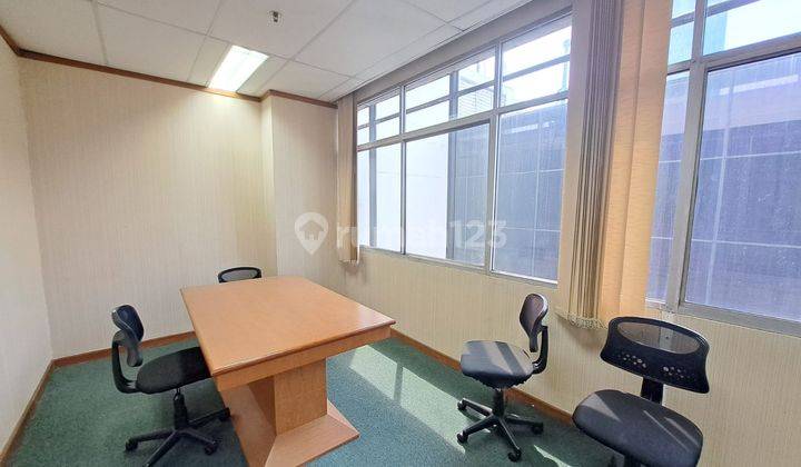 Sewa Kantor Furnish 145 M2 di Menara Duta Kuningan, Hrg Tjangkau 1