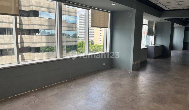 For Rent Kantor 300 M2 Sdh Partisi di Menara Sudirman Scbd, Nego