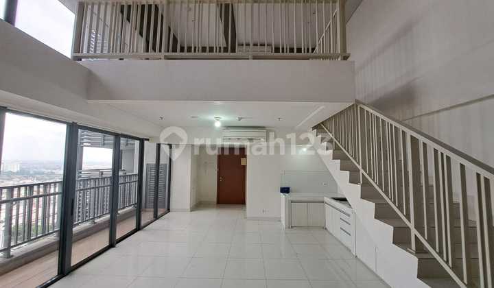 Affordable Office Rental 96 m2 in SOHO Pancoran Corner Position with Great View Affordable Office Rental 96 m2 in SOHO Pancoran Corner Position with Great View