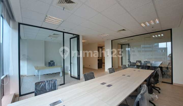 Sewa Kantor Siap Huni Brand New 92 m2 di Menara Sun Life Mega Kuningan Sewa Kantor Siap Huni Brand New 92 m2 di Menara Sun Life Mega Kuningan