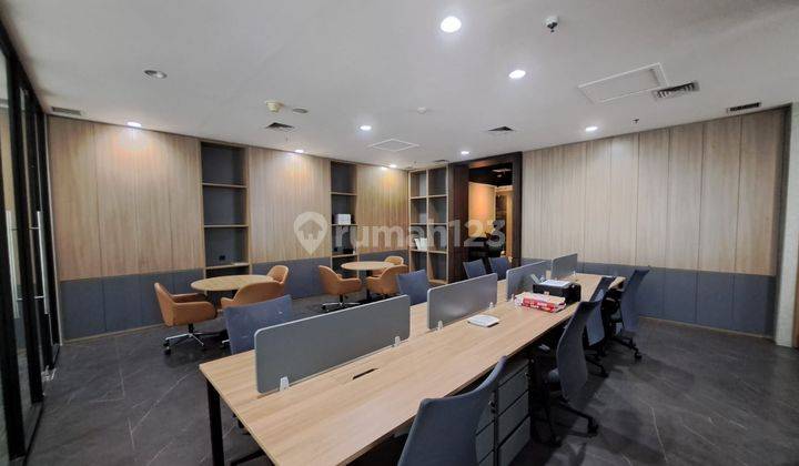 Sewa Kantor 142 M2 Soho Capital Central Park Full Furnish Baru 2