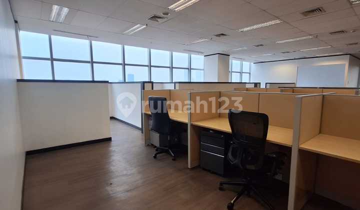 Semi-Furnished Office for Rent, 425 m2 in RDTX Square Kuningan Building