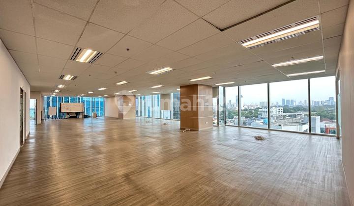 Office for Rent 1113 M2 in Park Tower Kebon Sirih, Already Partitioned Condition.