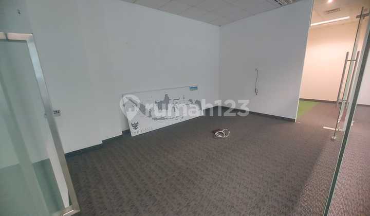 Sewa Kantor Sdh Ada Partisi Luas 156 m2 di Menara Palma Kuningan Sewa Kantor Sdh Ada Partisi Luas 156 m2 di Menara Palma Kuningan