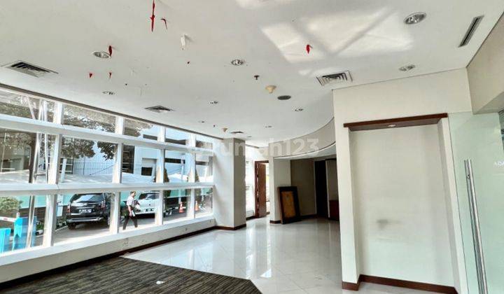 Sewa Kantor 325 M2 Kondisi Fitted di Mega Plaza Rasuna Said Kuningan 2