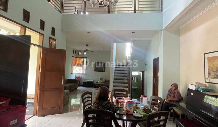 Rumah 2 Lantai Bagus Hadap Selatan 2