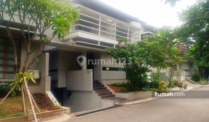 Dijual Rumah Kemang Sovergn , Town House 3 Lantai Sudah Renovasi 1