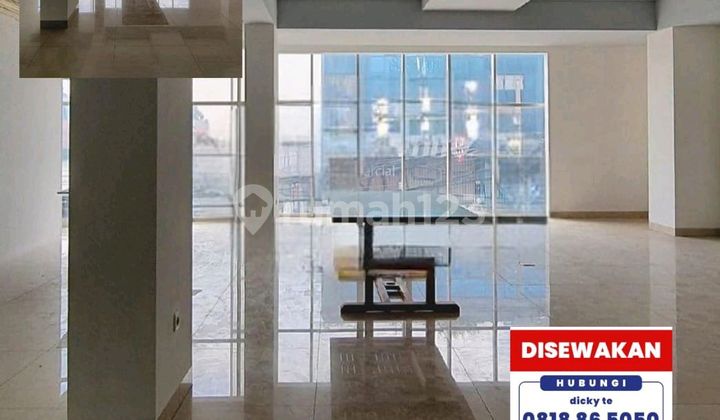 Building Near Blue Bird Gandaria City